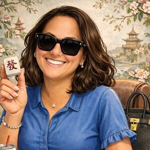 Meet your Posher, Monica